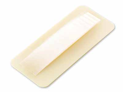 長財布に入れるカードケース（アイボリー）写真