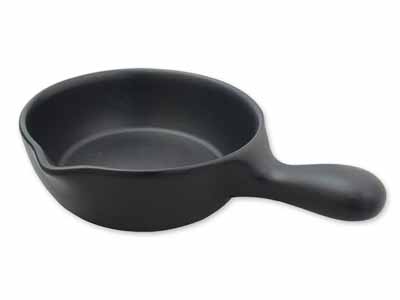 予約　萬古焼黒アヒージョ（中）写真