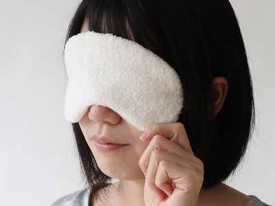 予約　日本製　絹のアイマスク生成写真