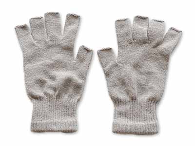 予約　日本製　極暖シルク　ハンドウォーマー　銀色写真