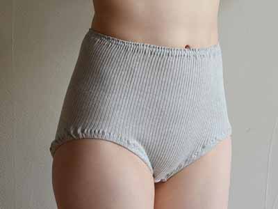 予約　リブショーツ　グレー写真