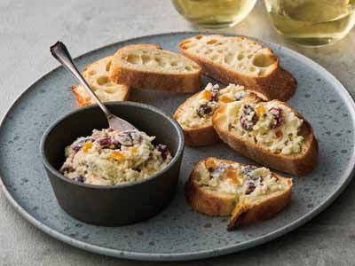 北海道産クリームチーズ　7種のドライフルーツ＆ナッツ入り写真