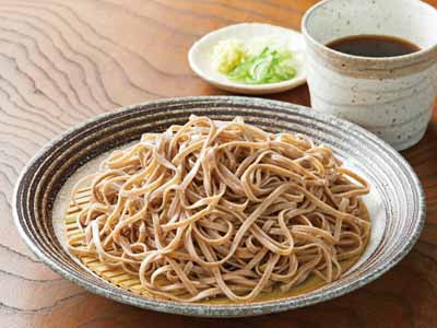 予約9／15週　新そば　奥出雲生そば（つゆ付）写真