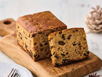 【予約】12／22週　ブランデー漬けドライフルーツが贅沢に入ったプラムケーキ写真