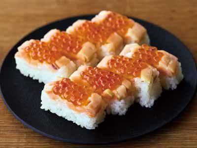 予約2／23週　北海道産サクラマスといくらの棒寿司（ノーカット）写真