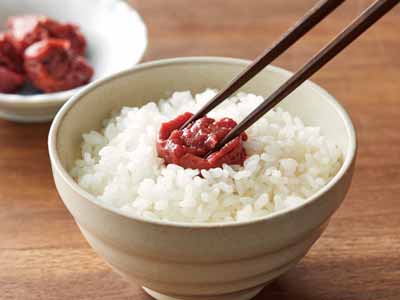 予約3／16週　大地のもったいナイくずれ梅干し写真