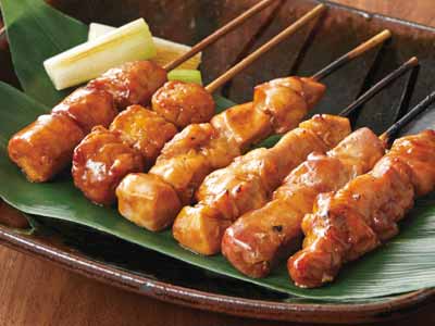 予約4／20週　あたためるだけ焼き鳥3種盛合わせ写真