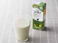 ゴクゴク飲める　国産大豆の豆乳飲料（大麦若葉＆よもぎ）3本_2