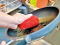予約　煮沸除菌できるフライパン予洗いブラシ　レッド_3