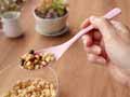 予約　食洗機に使える木目調スプーン（くすみカラー・3色組）_3