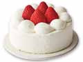 【予約】12／13週配送　北海道純生クリームを味わうホワイトケーキ（4号）＆フレッシュ苺セット