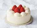 【予約】12／20週配送　北海道純生クリームを味わうホワイトケーキ（4号）＆フレッシュ苺セット_2